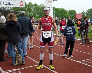 Norman überglücklich im Ziel bei Frühjahrslauf in Göttingen